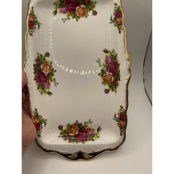 Royal Albert - OLD COUNTRY ROSES - 12" Rectangular Sandwich Tray - Picture 6 of 8